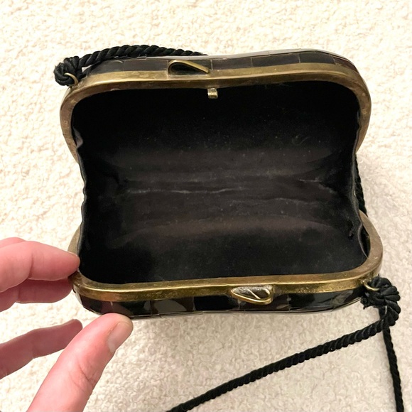 🍭3/$15 vintage 1980s elegant black & white checkered cross body bag open clasp - Picture 11 of 12